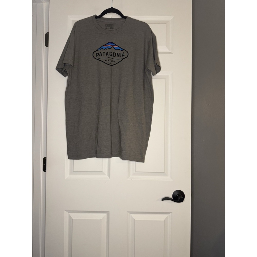 Patagonia Men's Fitz Roy Crest T Shirt Slim Fit Xl